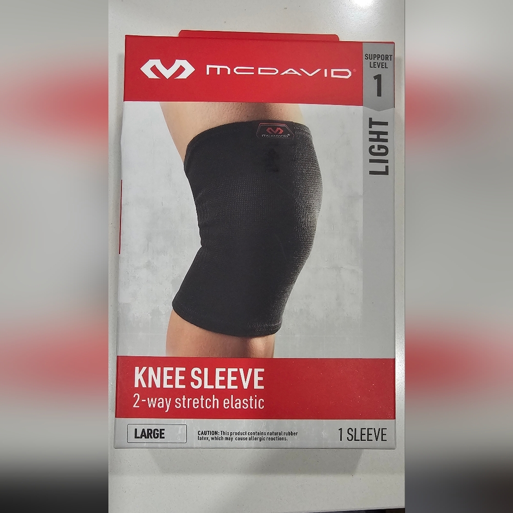McDavid Black Knee Sleeve